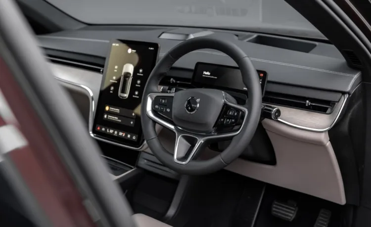 Volvo EX90 update heading in with 680 hp and 800V charging