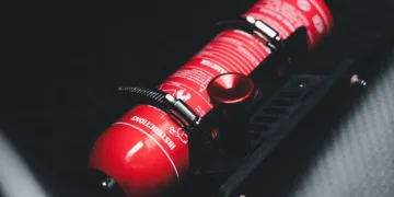 Should you keep a fire extinguisher in your car? Types, sizes and safety advice
