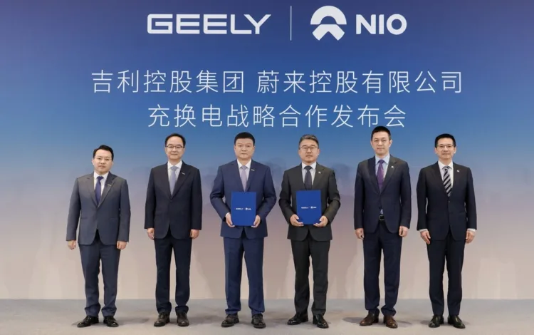 Geely takes 30% stake in Nio Power in battery-swapping deal