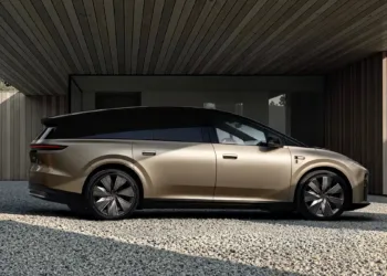 Li Auto i9 flagship BEV debuts with 705km range