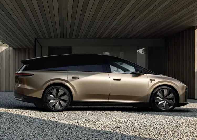 Li Auto i9 flagship BEV debuts with 705km range