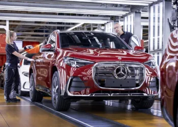 Mercedes-Benz starts new GLA production in Germany, electric models first