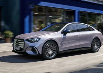 Mercedes-Benz C 300 4Matic electric arrives with 690 km range, 320 kW charging