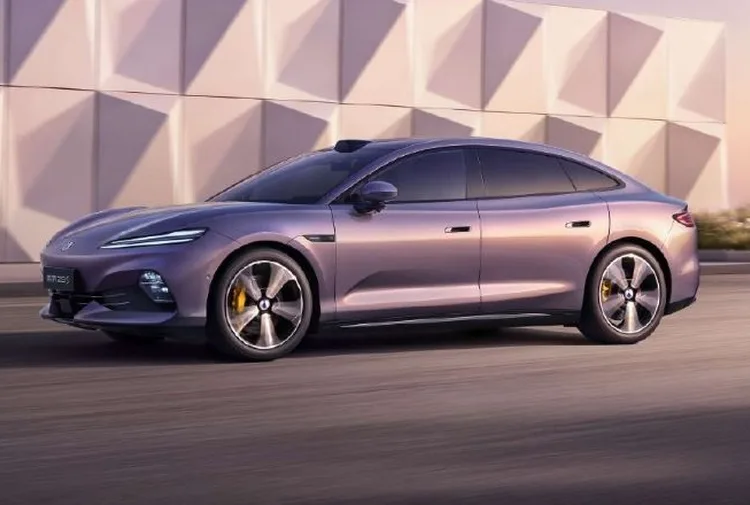 Denza Z9S with claimed 1,100km CLTC range to launch on Sept 23