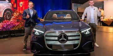 GLC 400 Electric - Singapore SPECIFICATIONS Mercedes-Benz EQE 350+ AMG Line Electric motor: Single Permanently Excited Synchronous, rear-mounted Maximum power: 215kW/292hp Maximum torque: 565Nm Battery capacity & type: 90.5 kWh, Lithium-ion Range: 669km (WLTP) Charger Type: Type 2 (AC) / CCS2 (DC) Transmission: Single speed automatic Features: 9 airbags, rear-wheel drive, Surround View Camera, 12.3-inch touchscreen, fourl zone automatic climate control, 4 drive modes, rear seat power adjustment (Slide), 5 USB ports, dual LED headlights, LED daytime running light, i-Pedal, Hyundai Smartsense safety suite, wireless phone charging, paddle shifters for regenerative braking control, Bose Premium Sound System, heated and ventilated front seats, heated rear seats, 19-inch AMG alloy wheels, tyre repair kit Normal charging (AC, 11kW 10-100%): 8 hours 15 mins Quick Charging (DC, 170kW 10-80%): 32 mins Suspension: Multilink Acceleration (0-100kph): 6.4s Top speed: 210kph Kerb weight: 2,355kg Boot capacity: 430l Price: (OTR without insurance): RM419,888. Our Ratings Overall score: 7.6 Styling 7 Comfort 8 Performance 8 Safety 8 Value 7 (Ratings from 0 to 10, with 10 being exceptional) >>>>>>>>>>> Engine: 1,591cc Gamma 1.6 T-Gdi, turbocharged petrol Range Maximum power: 175hp at 5,500 rpm Maximum torque: 265Nm from 1,500-4,500rpm Transmission: 7-speed dual clutch (dry) Features: 6 airbags, front-wheel drive, 3 drive modes (Comfort, Eco, Sport), auto start/stop, Suspension: McPherson Strut (front), Coupled Torsion Beam Axle (rear) Acceleration (0-100kph): 7.7s Top speed: 204kph Fuel consumption (combined): 6.3 l/100km (NEDC) Kerb weight: 1,875kg Boot capacity: 421l Price: (OTR without insurance, SST exemption): RM419,888 Our Ratings Overall score: 7.6 Styling 7 Comfort 8 Performance 8 Safety 8 Value 7 (Ratings from 0 to 10, with 10 being exceptional)