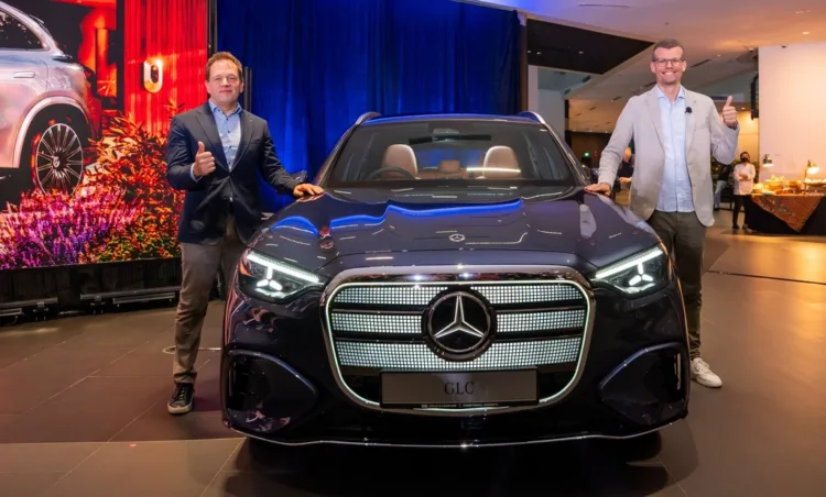 GLC 400 Electric - Singapore SPECIFICATIONS Mercedes-Benz EQE 350+ AMG Line Electric motor: Single Permanently Excited Synchronous, rear-mounted Maximum power: 215kW/292hp Maximum torque: 565Nm Battery capacity & type: 90.5 kWh, Lithium-ion Range: 669km (WLTP) Charger Type: Type 2 (AC) / CCS2 (DC) Transmission: Single speed automatic Features: 9 airbags, rear-wheel drive, Surround View Camera, 12.3-inch touchscreen, fourl zone automatic climate control, 4 drive modes, rear seat power adjustment (Slide), 5 USB ports, dual LED headlights, LED daytime running light, i-Pedal, Hyundai Smartsense safety suite, wireless phone charging, paddle shifters for regenerative braking control, Bose Premium Sound System, heated and ventilated front seats, heated rear seats, 19-inch AMG alloy wheels, tyre repair kit Normal charging (AC, 11kW 10-100%): 8 hours 15 mins Quick Charging (DC, 170kW 10-80%): 32 mins Suspension: Multilink Acceleration (0-100kph): 6.4s Top speed: 210kph Kerb weight: 2,355kg Boot capacity: 430l Price: (OTR without insurance): RM419,888. Our Ratings Overall score: 7.6 Styling 7 Comfort 8 Performance 8 Safety 8 Value 7 (Ratings from 0 to 10, with 10 being exceptional) >>>>>>>>>>> Engine: 1,591cc Gamma 1.6 T-Gdi, turbocharged petrol Range Maximum power: 175hp at 5,500 rpm Maximum torque: 265Nm from 1,500-4,500rpm Transmission: 7-speed dual clutch (dry) Features: 6 airbags, front-wheel drive, 3 drive modes (Comfort, Eco, Sport), auto start/stop, Suspension: McPherson Strut (front), Coupled Torsion Beam Axle (rear) Acceleration (0-100kph): 7.7s Top speed: 204kph Fuel consumption (combined): 6.3 l/100km (NEDC) Kerb weight: 1,875kg Boot capacity: 421l Price: (OTR without insurance, SST exemption): RM419,888 Our Ratings Overall score: 7.6 Styling 7 Comfort 8 Performance 8 Safety 8 Value 7 (Ratings from 0 to 10, with 10 being exceptional)