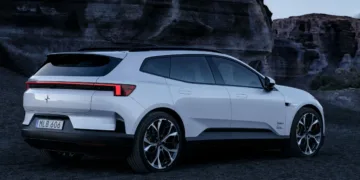 Polestar 4 SUV debuts with rear windscreen