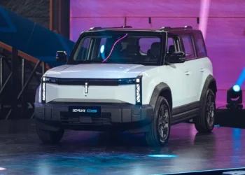 iCaur 03 RWD goes CKD, price stays at RM119,740