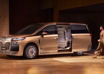 Voyah Dream 9 launch targeted for Q1 2027; BEV, PHEV and CKD planned