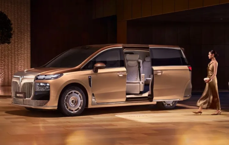 Voyah Dream 9 launch targeted for Q1 2027; BEV, PHEV and CKD planned
