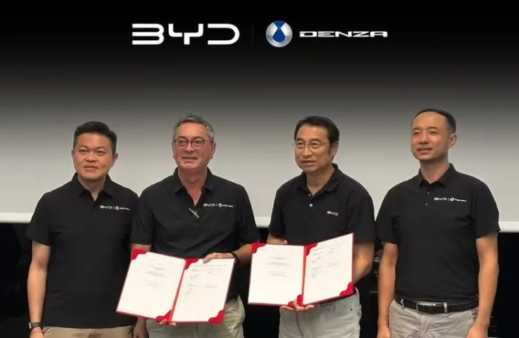 From left: Sime Motors Southeast Asia managing director Jeffrey Gan; Sime group chief executive officer Datuk Jeffri Salim Davidson; BYD vice-president Liu Xueliang; and BYD Malaysia managing director Jacob Ma.