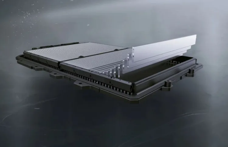 BYD Blade Battery. The image is illustrative and does not show the immersion-cooled stationary battery system described in patent.