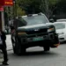 BYD Bao 8 driving with its clamped front wheel raised. (Photo: Douyin via CarNewsChina)