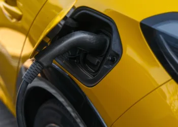 PHEV emissions six times higher than official figures, T&E finds