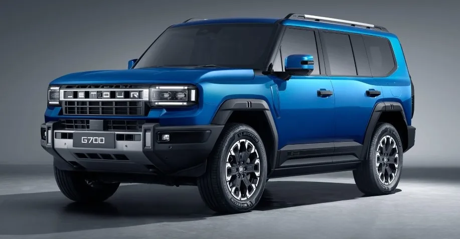 This is the standard Jetour G700, not the amphibious Ark Edition version.
