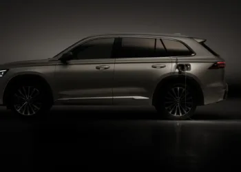 Geely Monjaro EM-i PHEV heads to Paris for European debut